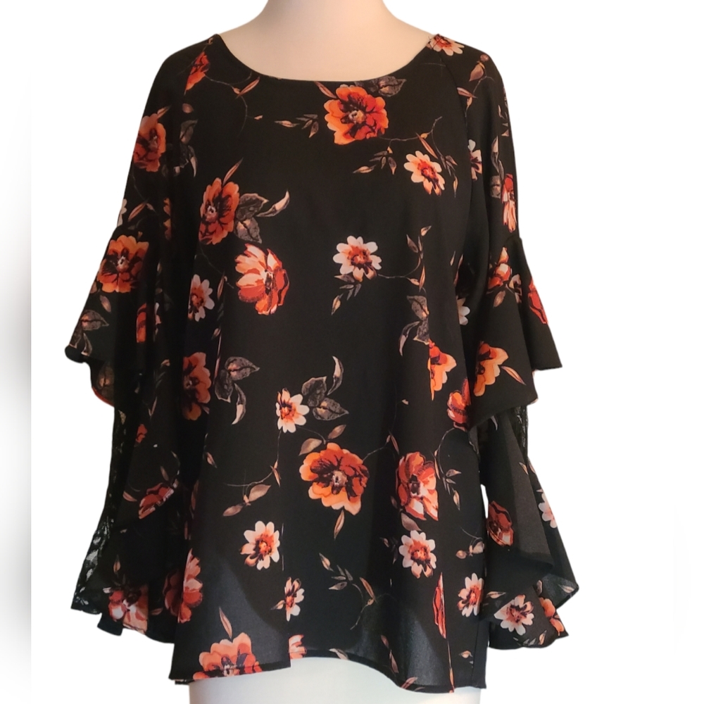 Paris size M black top